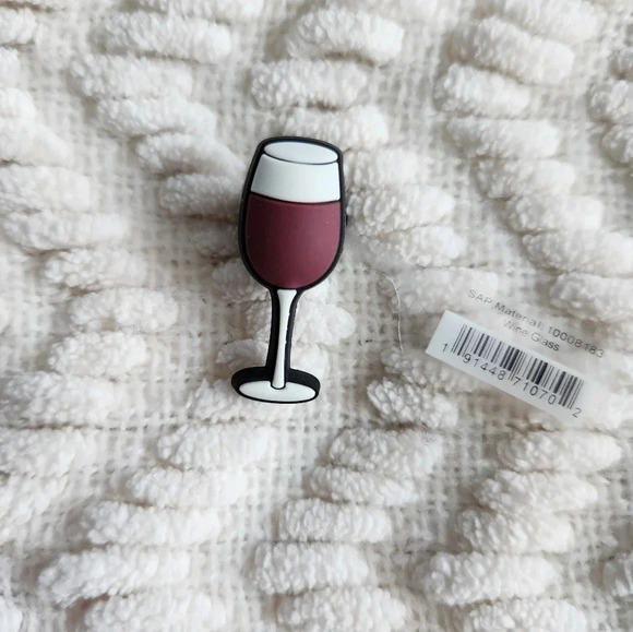 Crocs Wine Jibbitz - Picture 1 of 2